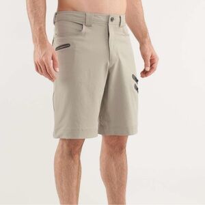Lululemon Mens Cadence Cargo Shorts Size 34 Style# M7191S